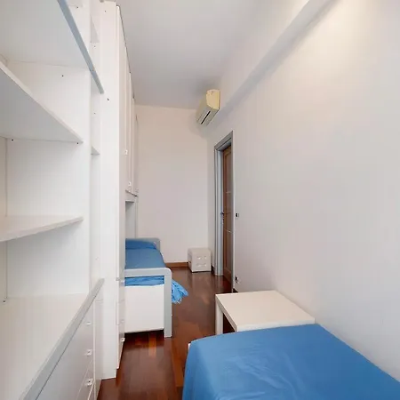 Apartmán Roma - *